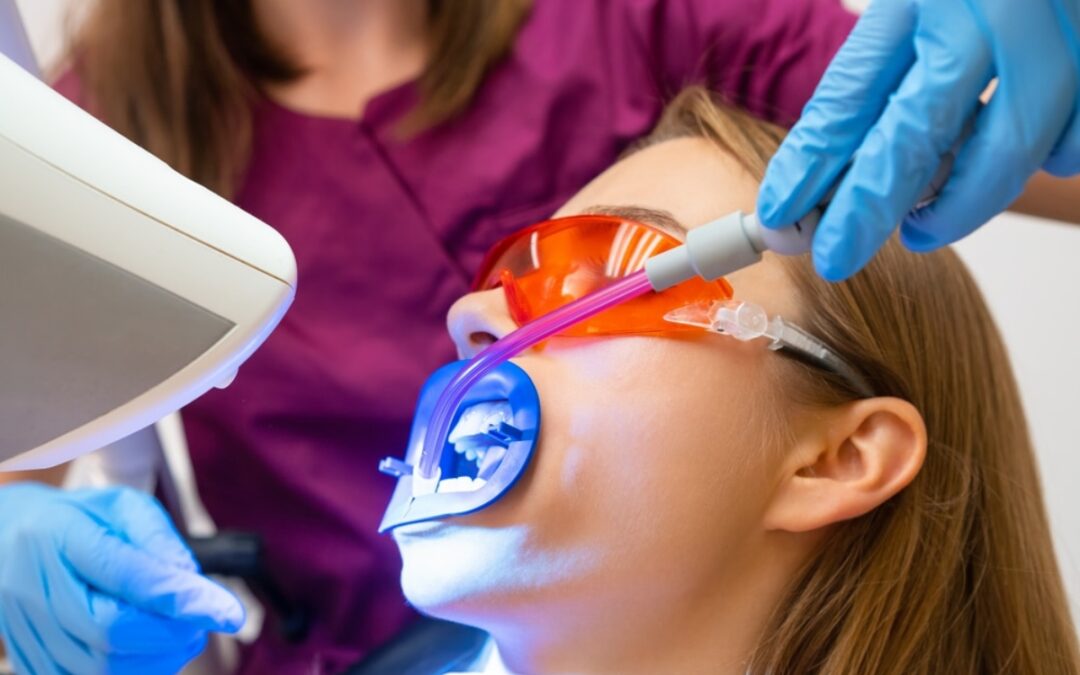 Whiten Your Teeth Before Valentine’s Day and Impress Your Date