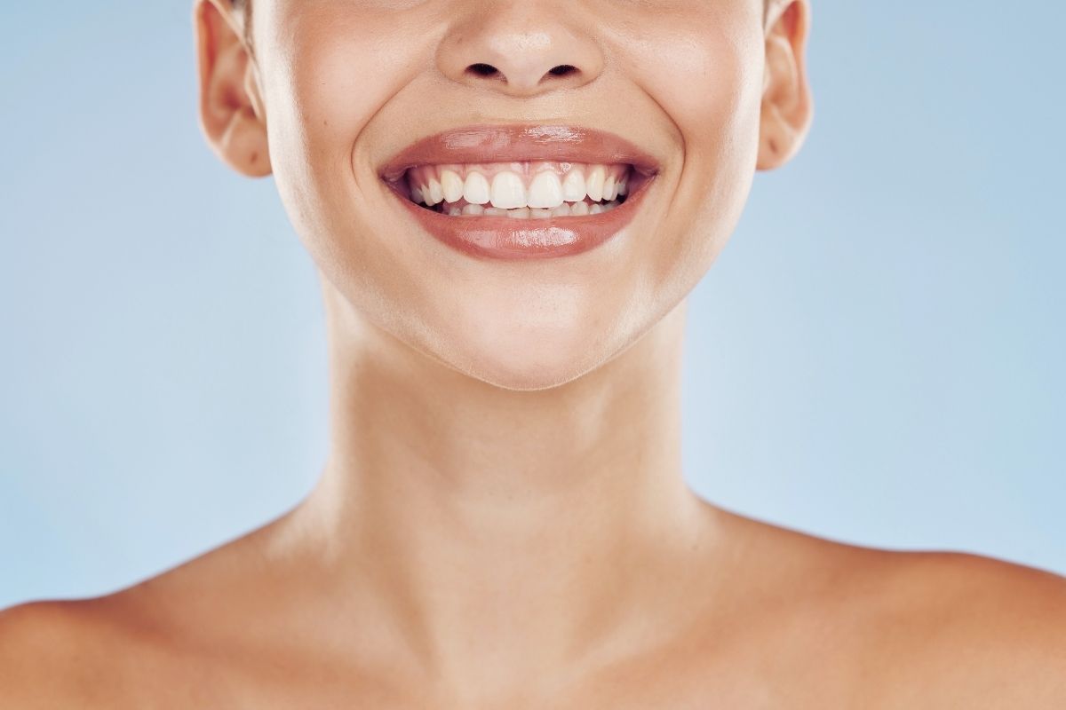 half face of a women reprenting Venners cosmetic dentistry treatment