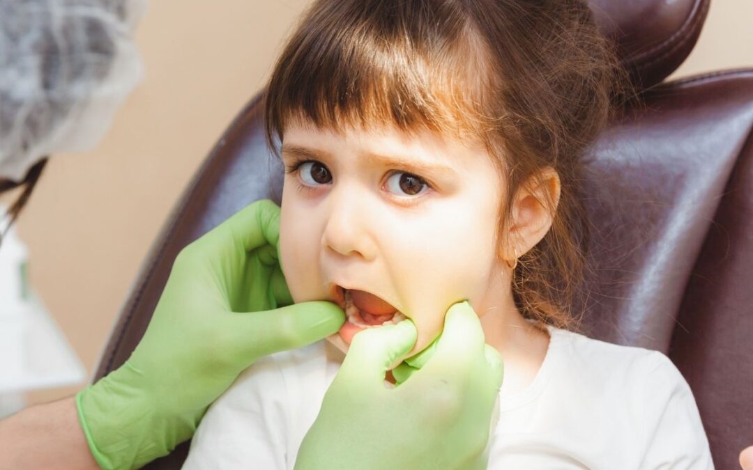 Baby Teething vs Dental Infection: Warning Signs to Watch