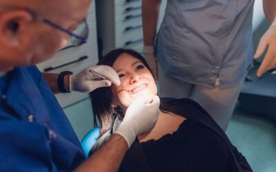 Why Choosing a Nearby Cosmetic Dentist for Invisalign Improves Your Results