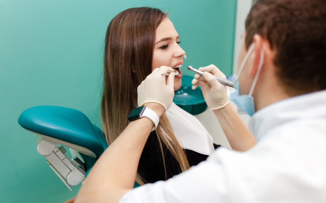 What Are the Early Signs of Tooth Decay?